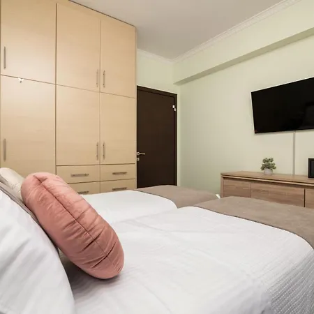 Olympia Willa Pandokrátor